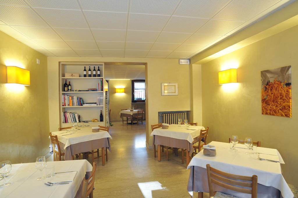 Albergo Croce D'Oro Dolce ภายนอก รูปภาพ